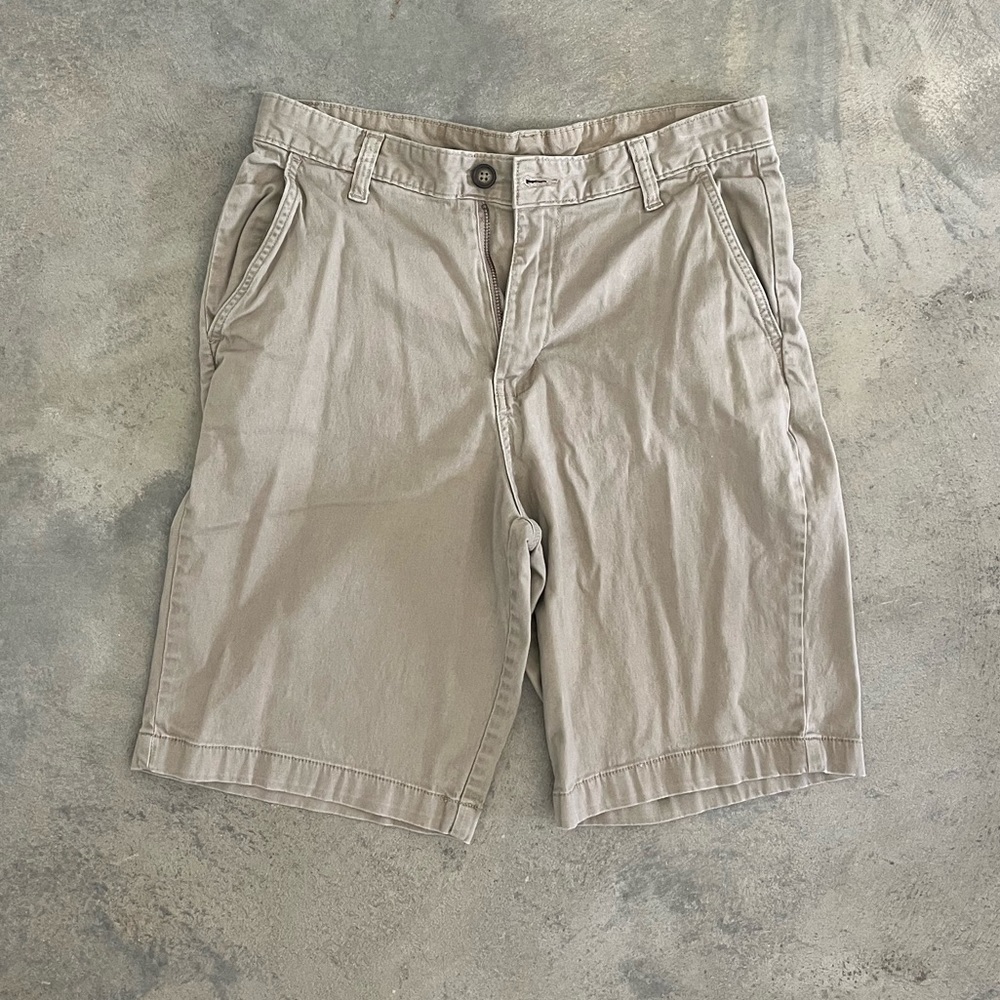 Mens 8in inseam khaki shorts